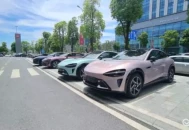 小米YU7标准版到店试驾，体验限速80km/h驾驶乐趣