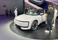 “灯厂”开窍！奥迪E5 Sportback智能化超华为？